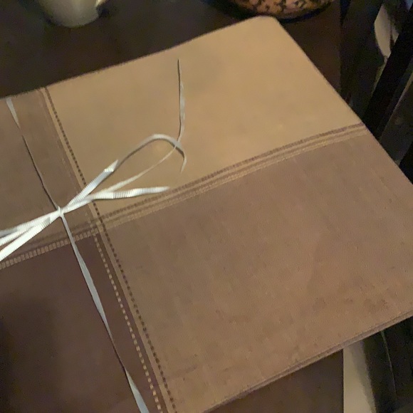 💰3 for $25! 4- Pc. Cloth Reversible Placements! - Picture 3 of 4